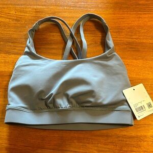 NWT Lulu Lemon Energy Bra size 2 Concrete Blue
LW 2326S Retail $52